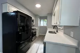 10358 Misty River Dr, Houston, TX 77086 - Photo 11