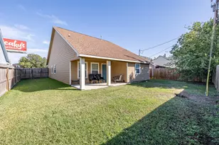 2113 W Gulf St, Baytown, TX 77520 - Photo 17