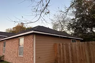 11007 Glenhollow Dr, Houston, TX 77048 - Photo 3