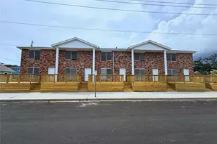 711 7th St, Galveston, TX 77550 - Photo 1