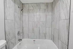 2315 Green Knoll Dr, Houston, TX 77067 - Photo 25