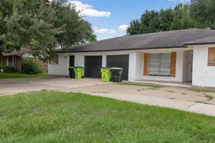 2107 Lamar Dr, Richmond, TX 77469 - Photo 3