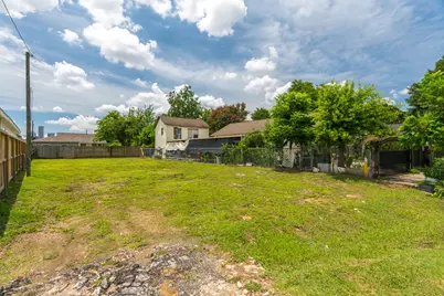 121 N Sidney Street, Houston, TX 77003 - Photo 19