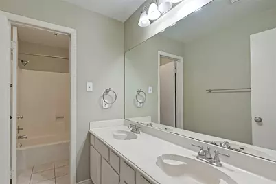 841 Lakeview Drive, Sugar Land, TX 77498 - Photo 13