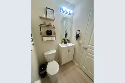 9927 Orchid Spring Lane, Houston, TX 77004 - Photo 7