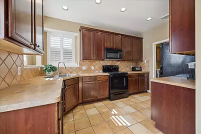 11215 Royce Palms Drive, Houston, TX 77042 - Photo 7