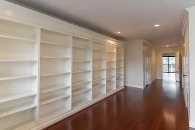 8800 Woodway Drive #10, Houston, TX 77063 - Photo 19