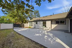 11303 Olympia Dr, Houston, TX 77077 - Photo 27