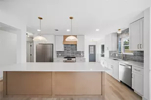 11303 Olympia Dr, Houston, TX 77077 - Photo 9