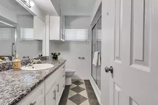 2818 Frostwood Cir, Dickinson, TX 77539 - Photo 17