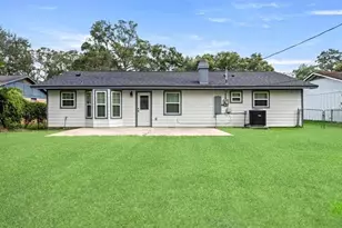 7095 Scotts Dr, Beaumont, TX 77708 - Photo 17