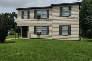 1208 7th Ave Ave, Texas City, TX 77590 - Photo 1