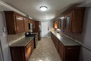 520 Westside Ct, Pasadena, TX 77502 - Photo 3