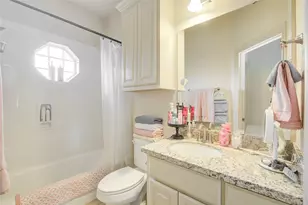 57 Red Maple Ct, Lake Jackson, TX 77566 - Photo 23