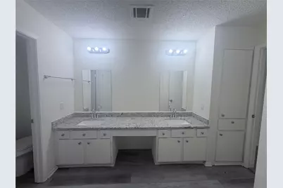 8119 Knightwood Forest Drive, Houston, TX 77088 - Photo 19