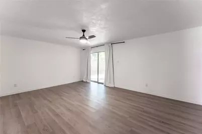 414 Dinerstein Street, Webster, TX 77598 - Photo 5