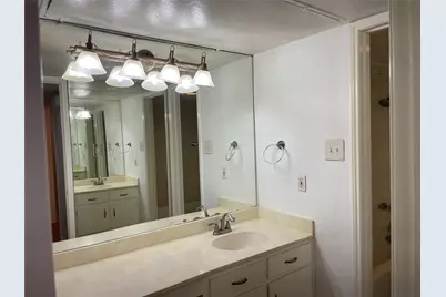 2100 Tanglewilde Street #597, Houston, TX 77063 - Photo 11