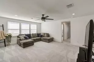 1607 Avenue E, Danbury, TX 77534 - Photo 19