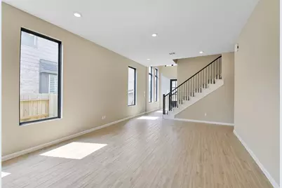 1439 Northwood Bluff Lane, Pinehurst, TX 77362 - Photo 7