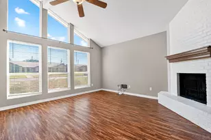 4125 Woodcrest Dr, Bryan, TX 77802 - Photo 3