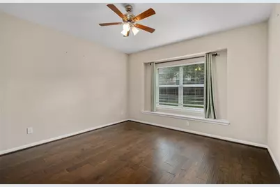 1007 Summer Wood Boulevard, Conroe, TX 77303 - Photo 11