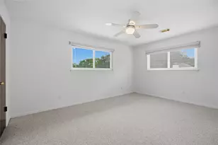 15319 Seahorse Dr, Houston, TX 77062 - Photo 19