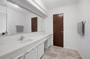 15319 Seahorse Dr, Houston, TX 77062 - Photo 17