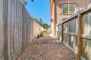 1103 Glenwood Canyon Ln, Houston, TX 77077 - Photo 49
