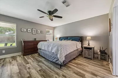 1041 Riverwood Drive, Dickinson, TX 77539 - Photo 13