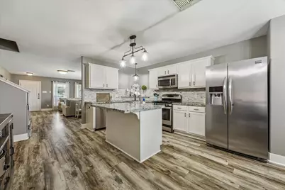 1041 Riverwood Drive, Dickinson, TX 77539 - Photo 7