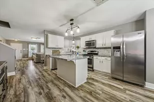 1041 Riverwood Dr, Dickinson, TX 77539 - Photo 7
