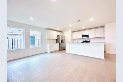 27527 Sunterra Village Drive, Katy, TX 77493 - Photo 5
