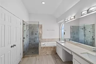 12134 Green Trails Dr, Stafford, TX 77477 - Photo 17