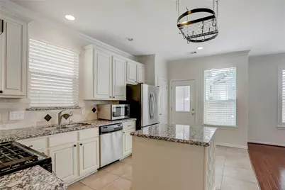 10046 Hillside Bayou Drive, Houston, TX 77080 - Photo 9