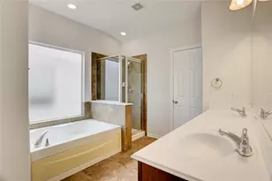 10046 Hillside Bayou Dr, Houston, TX 77080 - Photo 17