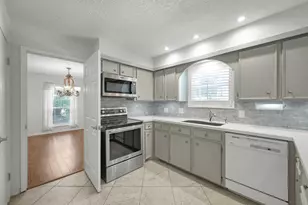 25606 Pecan Valley Cir, Spring, TX 77380 - Photo 17