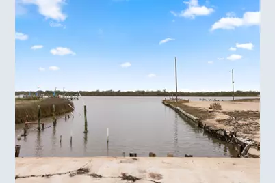 1052 County Road 201, Sargent, TX 77414 - Photo 19