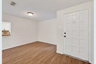 9538 Ravensworth Drive, Houston, TX 77031 - Photo 3