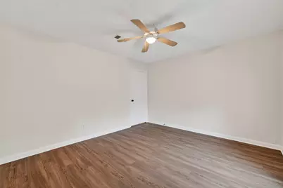 9538 Ravensworth Drive, Houston, TX 77031 - Photo 27