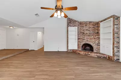 9538 Ravensworth Drive, Houston, TX 77031 - Photo 7