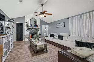 11226 Sageburrow Dr, Houston, TX 77089 - Photo 9