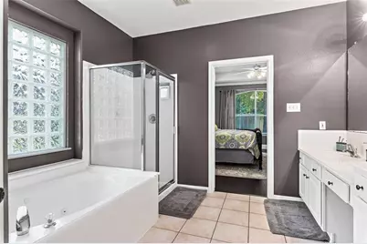 2 Hollow Glen Place, The Woodlands, TX 77385 - Photo 19
