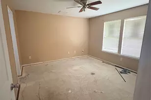 11931 Chanteloup Dr, Houston, TX 77047 - Photo 9