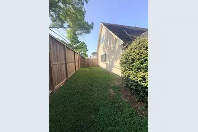 11931 Chanteloup Drive, Houston, TX 77047 - Photo 3
