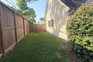 11931 Chanteloup Dr, Houston, TX 77047 - Photo 3