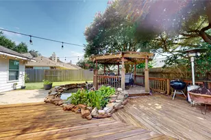 8835 Gas Light Village Dr, Houston, TX 77095 - Photo 41