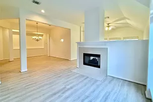 13714 Brighton Park Dr, Houston, TX 77044 - Photo 9