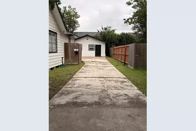 505 Wafer Street #B, Pasadena, TX 77506 - Photo 1