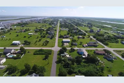 516 Overton Avenue, Port Bolivar, TX 77650 - Photo 5