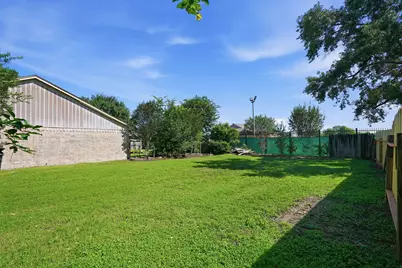 17311 Edgehaven Drive, Houston, TX 77489 - Photo 21
